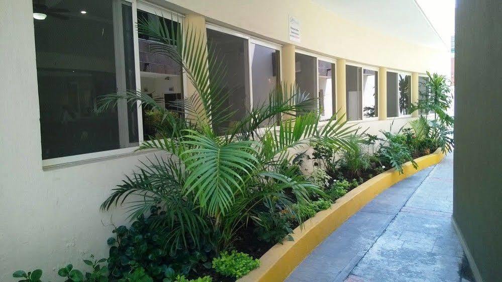 Hotel Maioris Guadalajara Palomar Exterior foto